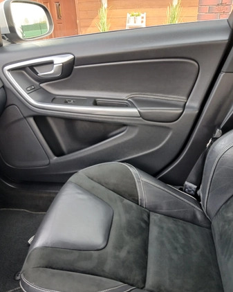 Volvo V60 cena 51900 przebieg: 213000, rok produkcji 2016 z Słupca małe 326